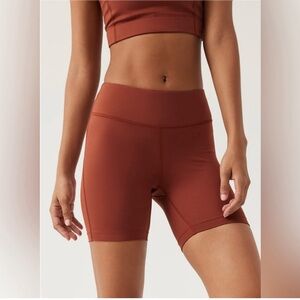 Outdoor Voices Freeform 5” Short